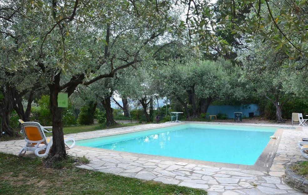 Отель La Picholine En Provence Ньон Экстерьер фото
