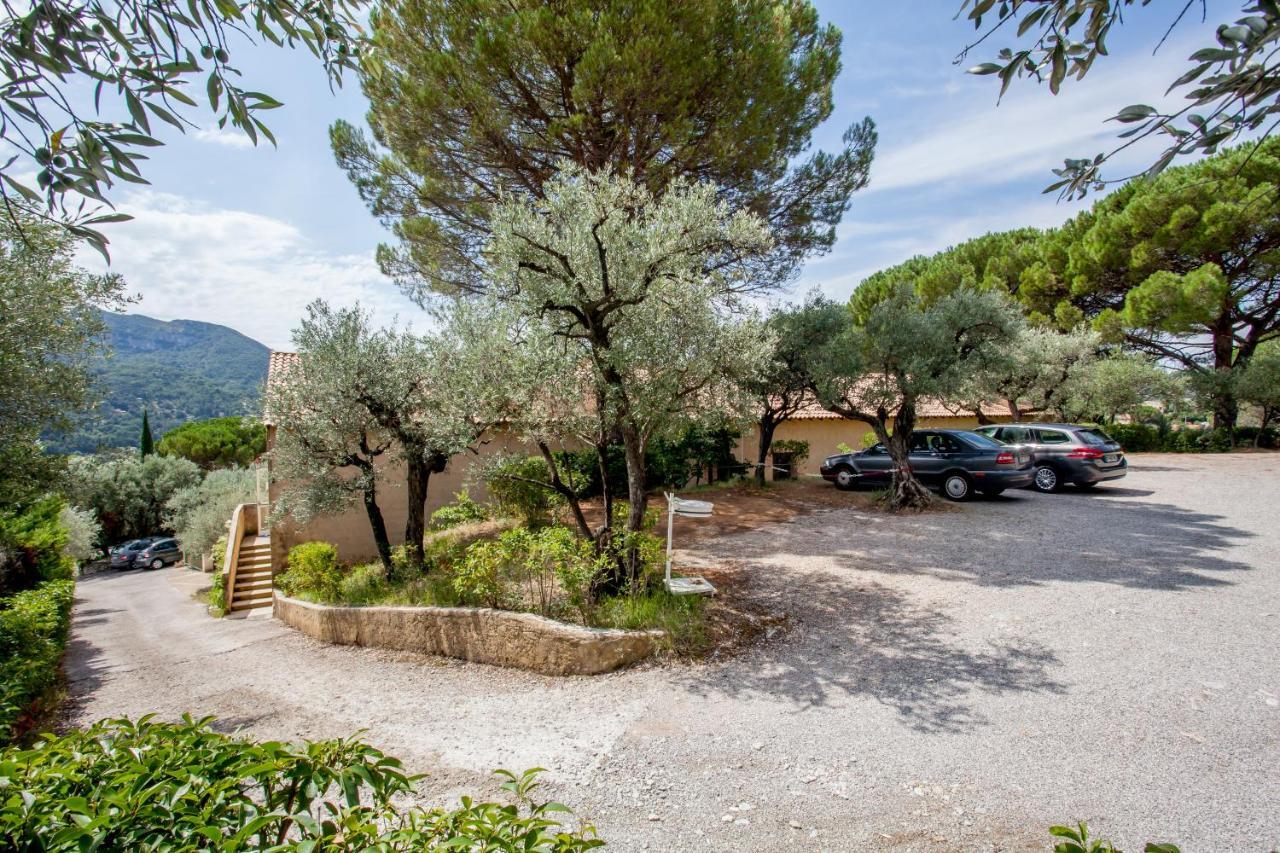 Отель La Picholine En Provence Ньон Экстерьер фото